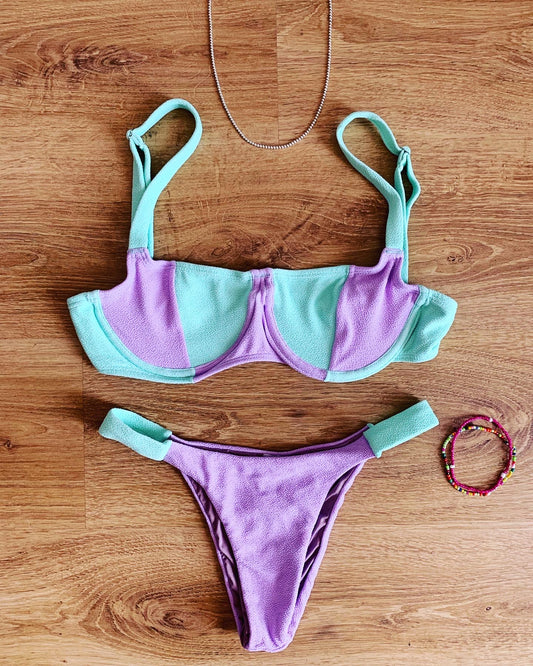 Bikini bicolor